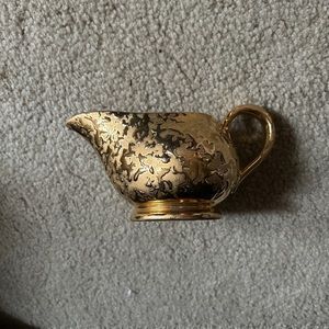 Vintage McCOY Ceramic 24K Gold WEEPING BRACADE Creamer.